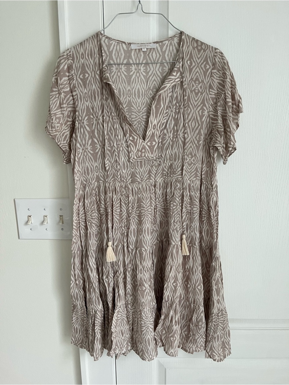 Olivaceous Taupe & White Printed V-Neck Tiered Mini Dress